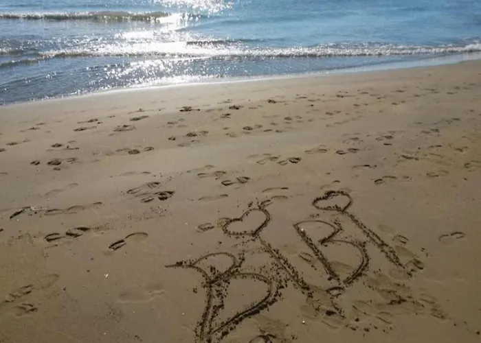 Cozy With Shared Pool Appartamento