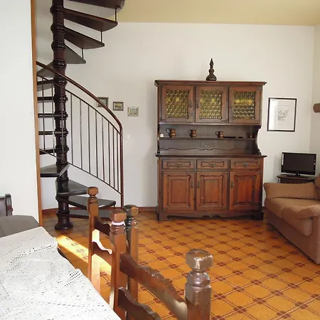 Lägenhet Cozy With Shared Pool